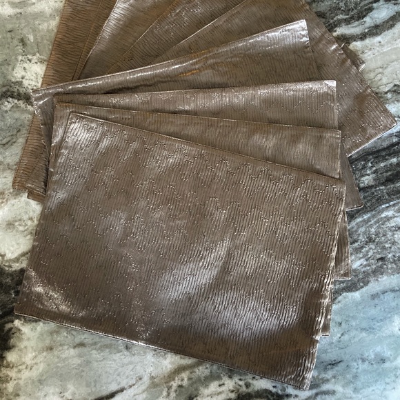 Faux Silk Placemat Set of 9 (Platinum) - Picture 5 of 8